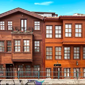 Ferman Hotel-special Category Istanboel